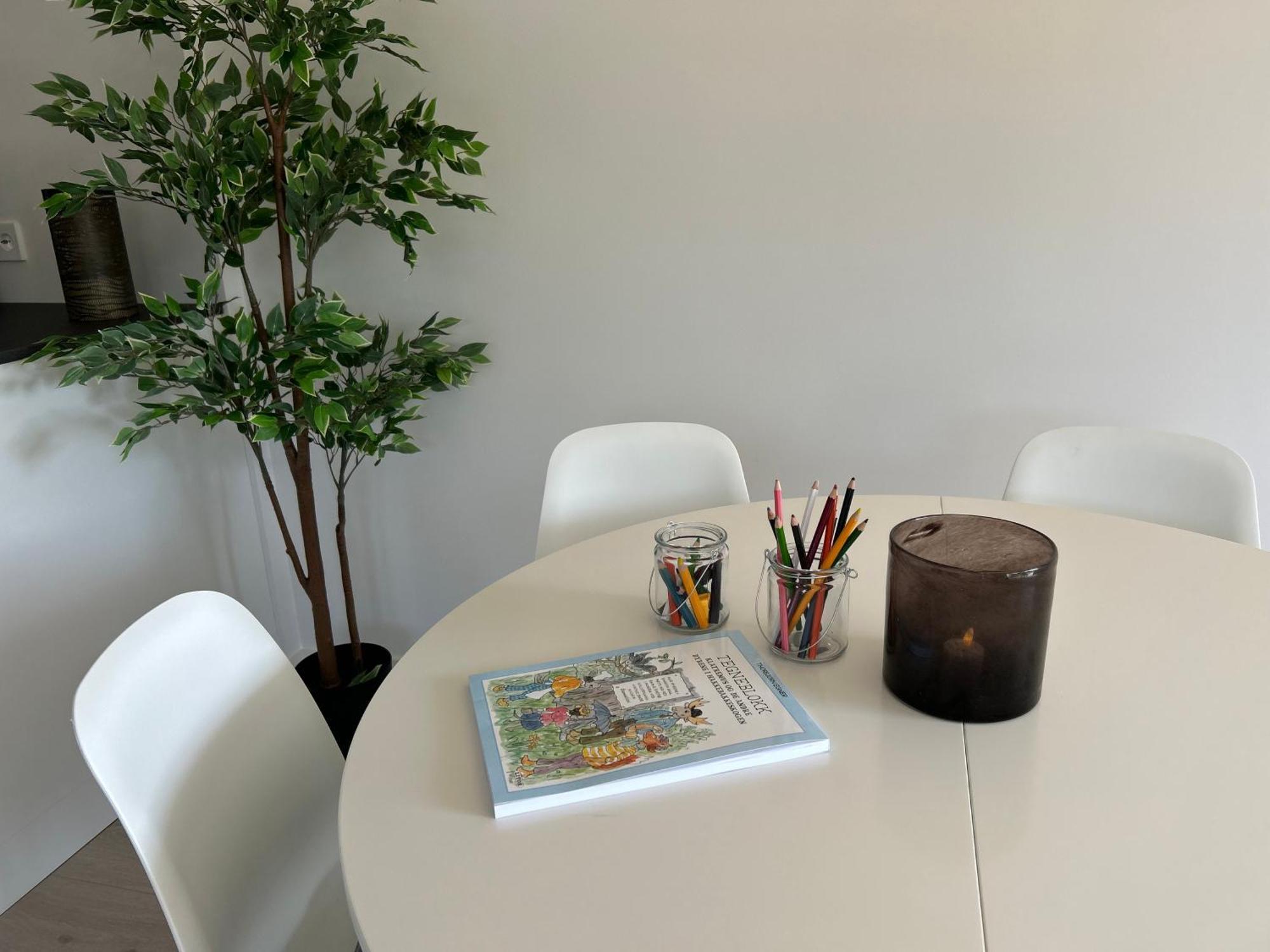 Sorlandsidyll Med Svommebasseng! Apartment Kristiansand Ngoại thất bức ảnh